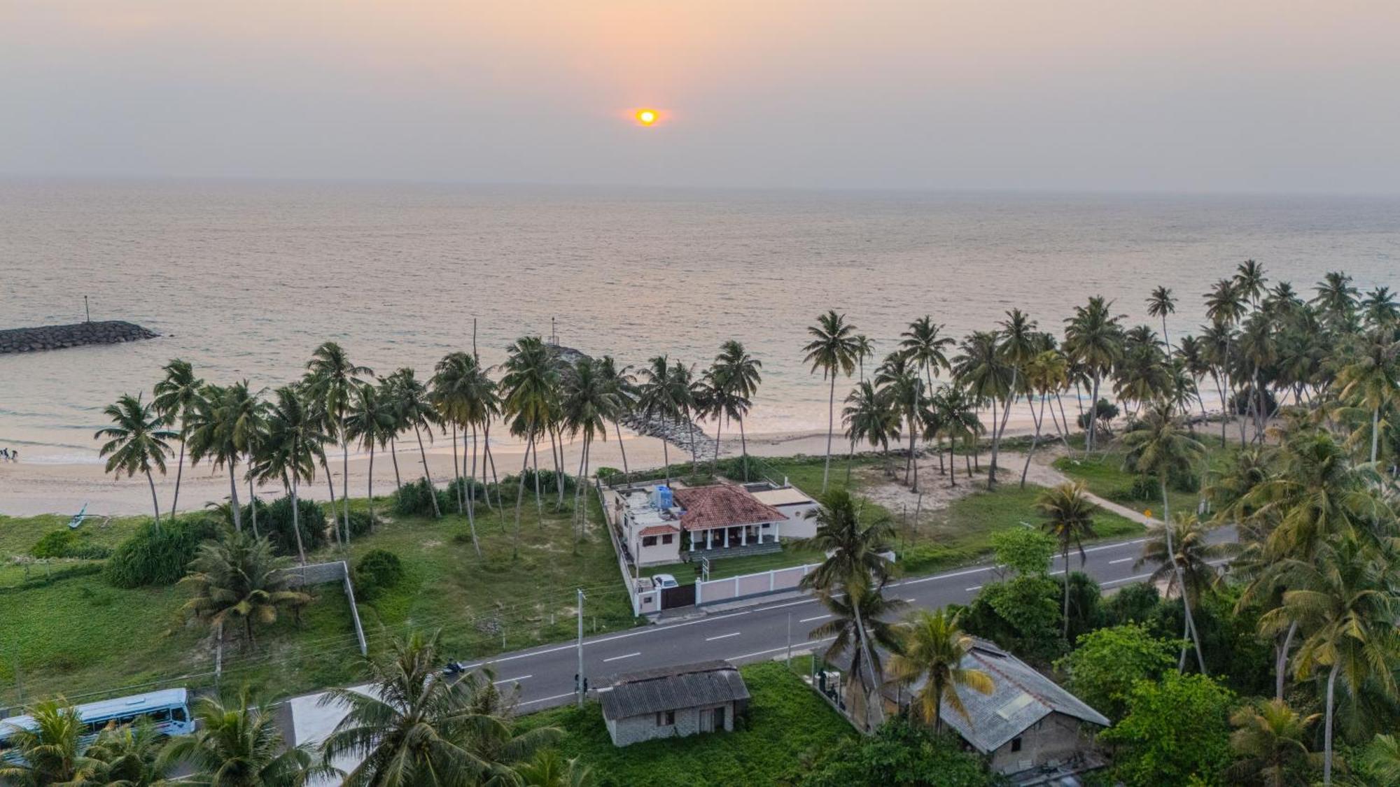House By The Sea Hikka Hotel Hikkaduwa Luaran gambar